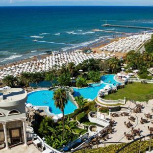 CrystalSunriseResortArealView